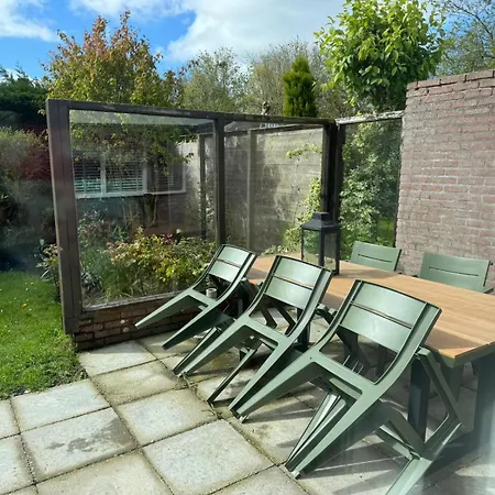 Holiday home De Boet, Dicht Bij Duinen En Zee Warmenhuizen